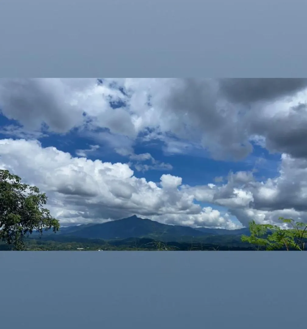 Mountain Breeze Uplands 0*, Kandy